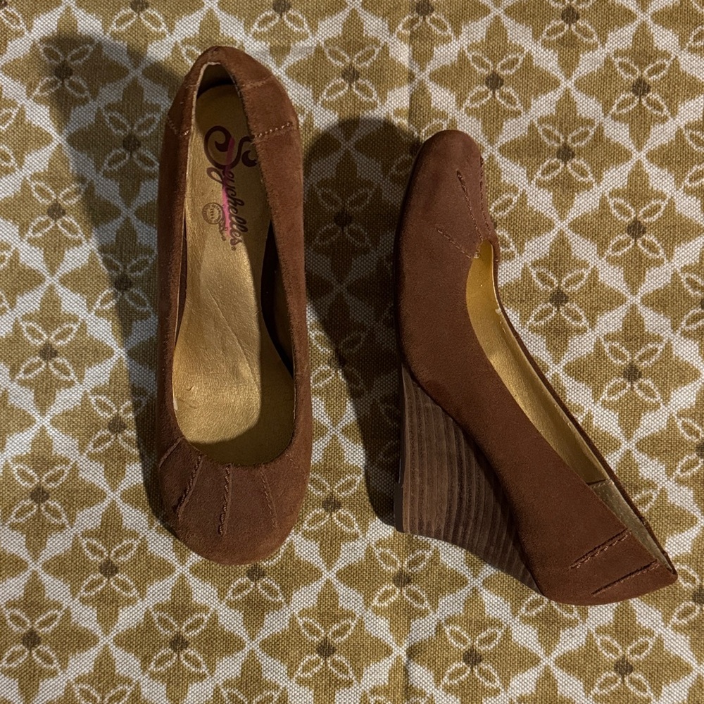 Seychelles Tan Wedge Shoes